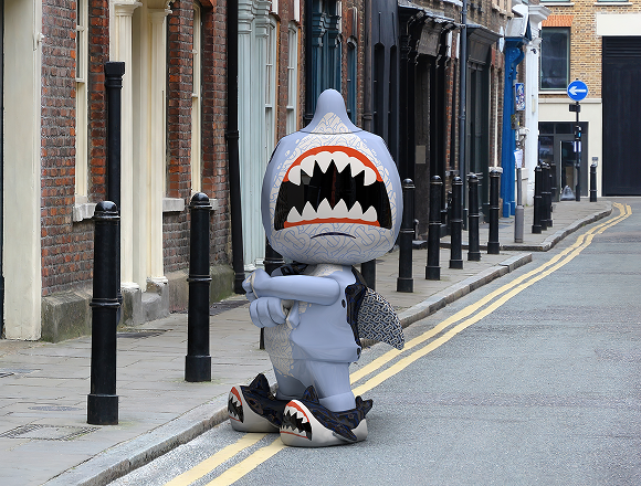 Sharky B streetsnap in the UK